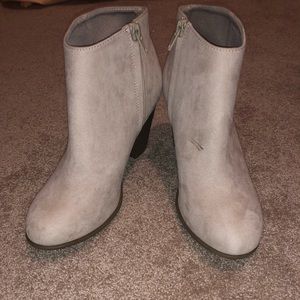 Nude (off white) Booties